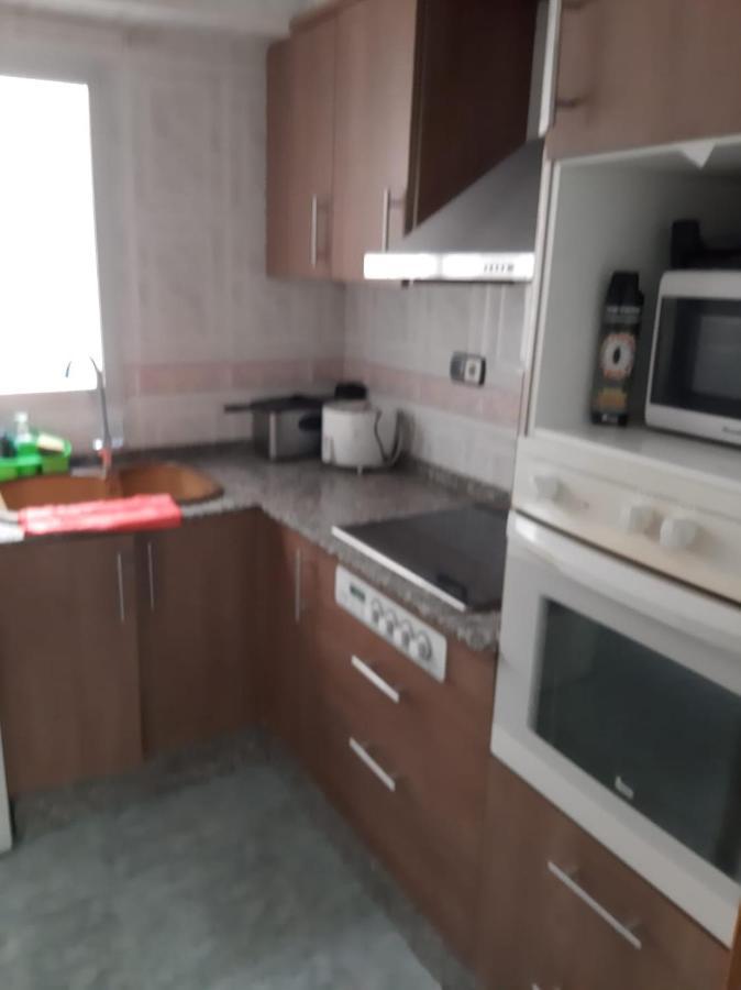 Habitacion Pequena En Piso Compartido Con 2 Adultos Валенсія Екстер'єр фото